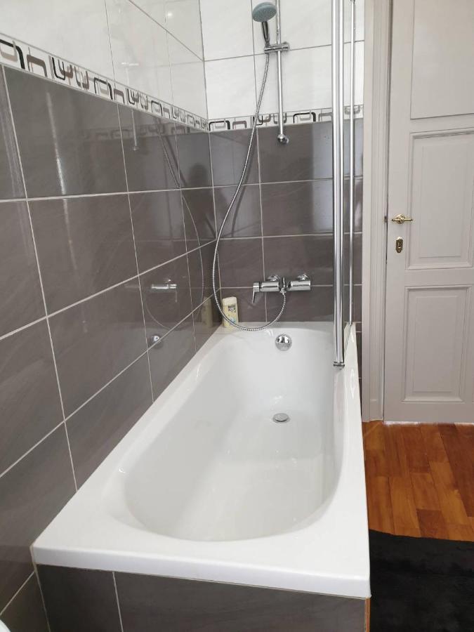 Baan Siam Hotel Bruges Exterior foto